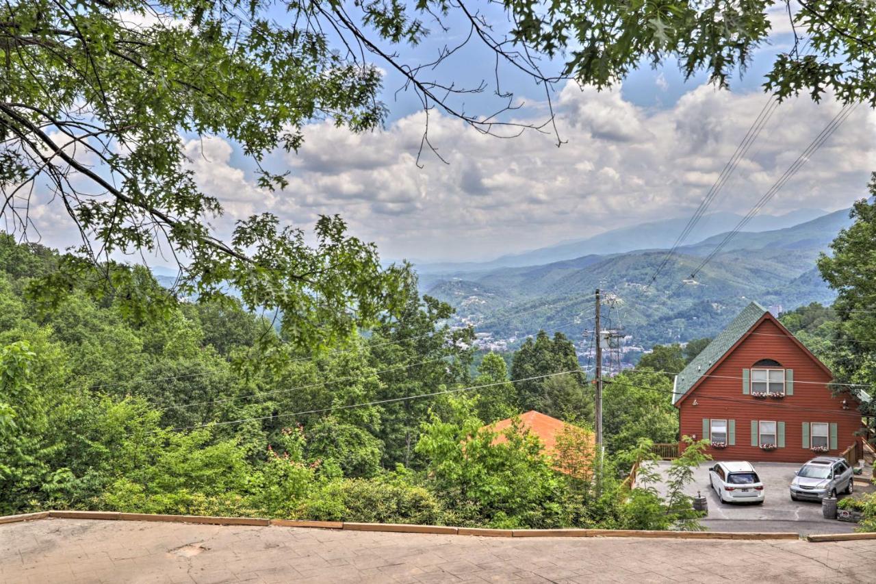 Gatlinburg Chalet Hot Tub, Sauna And Mountain View Eksteriør billede