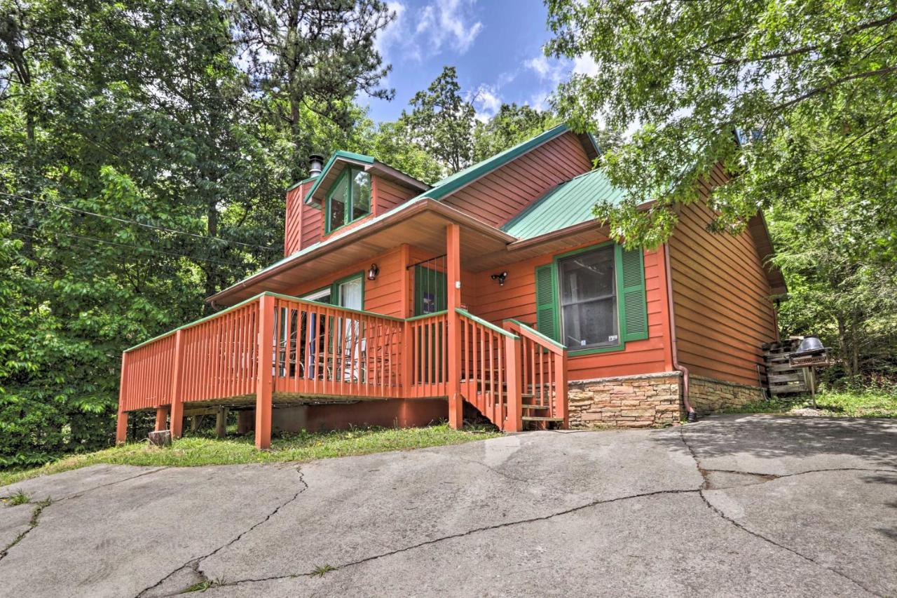 Gatlinburg Chalet Hot Tub, Sauna And Mountain View Eksteriør billede